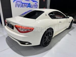 Usado Maserati Granturismo 439 CV (322 kW) 2011 Blanco Coupe
