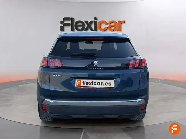Usado Peugeot 3008 Active 130 CV (95 kW) 2021 Azul SUV