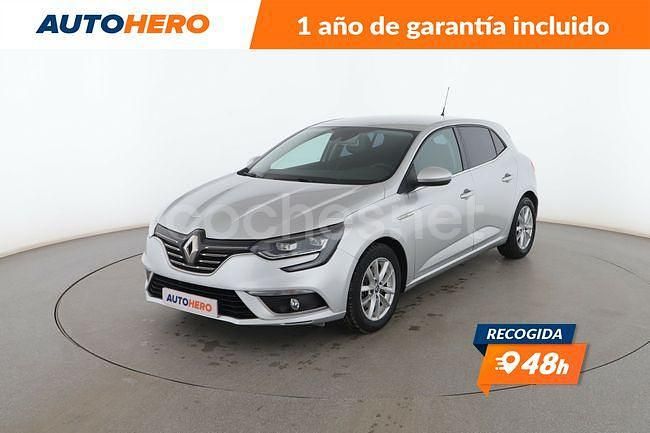 Plateado Usado 2016 Renault Mégane III Zen Berlina | 12.699 € (Un poco caro) - Imagen 1/3