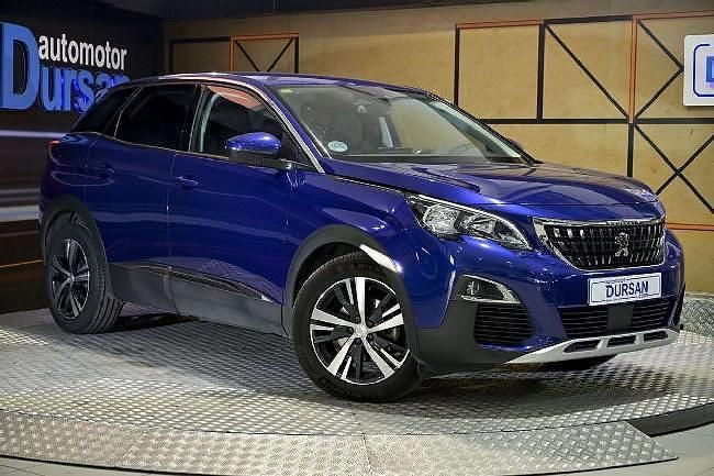 Usado Peugeot 3008 Allure 131 CV (96 kW) 2019 Azul SUV