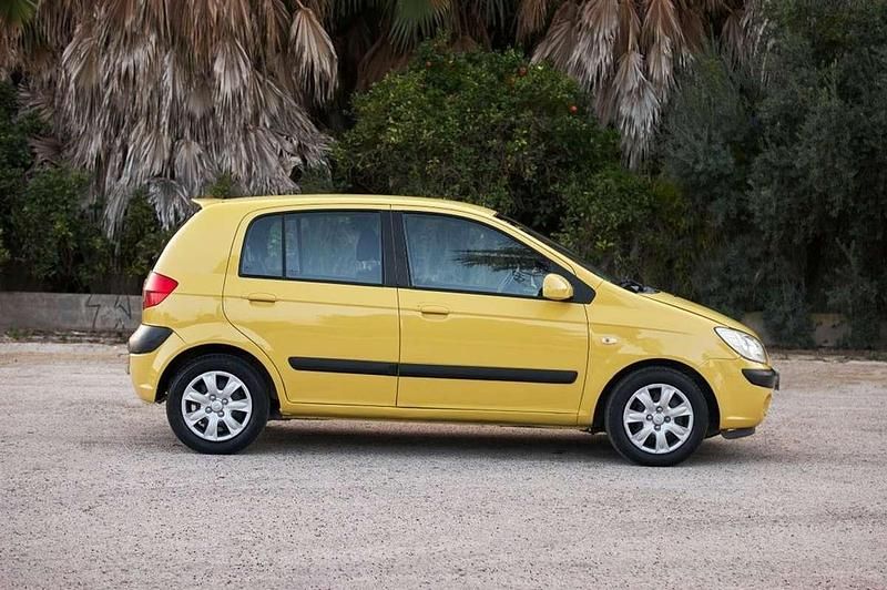 Używany Hyundai Getz 66 KM (48 kW) 2006 Żółty Hatchback