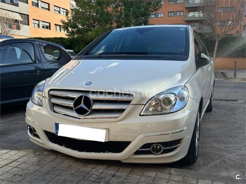 Blanco Usado 2010 Mercedes B180 Monovolumen | 6100 € (Buen precio) - Imagen 1/4