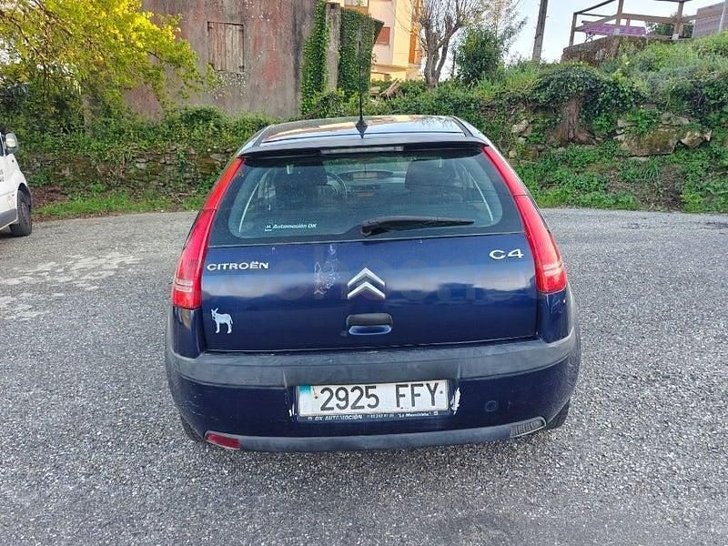 Usado Citroën C4 92 CV (67 kW) 2006 Azul Berlina