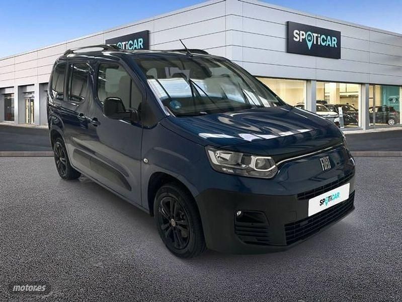 Usado Fiat e-Doblò Launch Edition 100 kW (136 CV) 2022 Azul Monovolumen