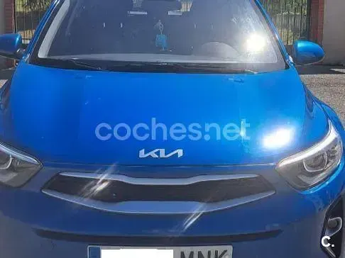 Usado Kia Stonic 100 CV (73 kW) 2024 Azul SUV