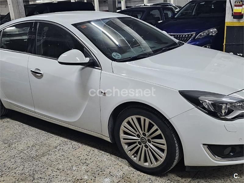 Usado Opel Insignia Excellence 140 CV (102 kW) 2016 Blanco Berlina