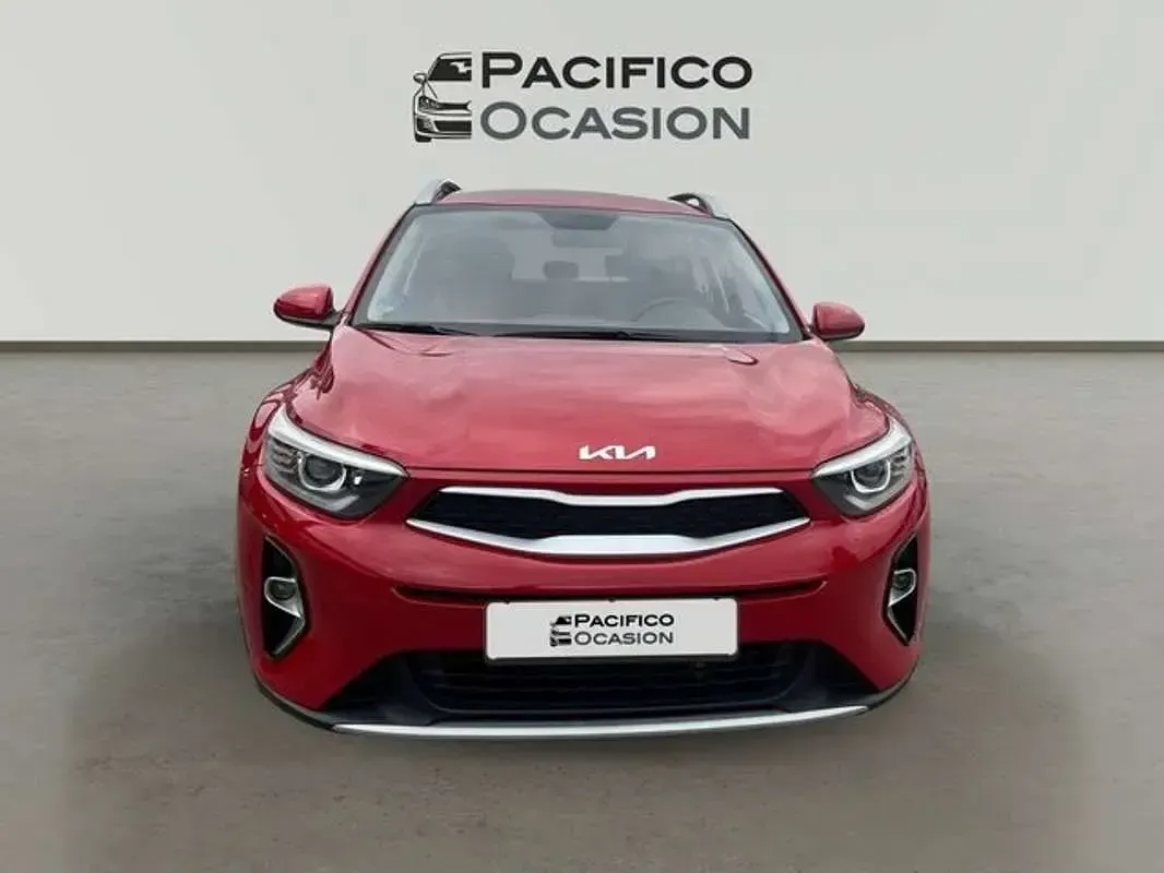 Usado Kia Stonic 101 CV (74 kW) 2022 Rojo SUV