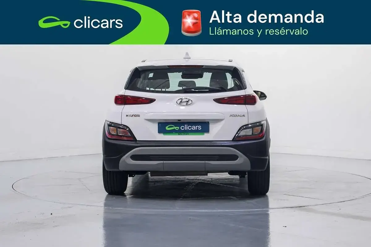 Usado Hyundai Kona 120 CV (88 kW) 2022 Blanco SUV