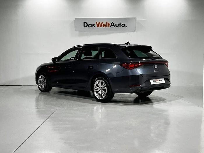 Usado Seat Leon Style 116 CV (85 kW) 2025 Gris