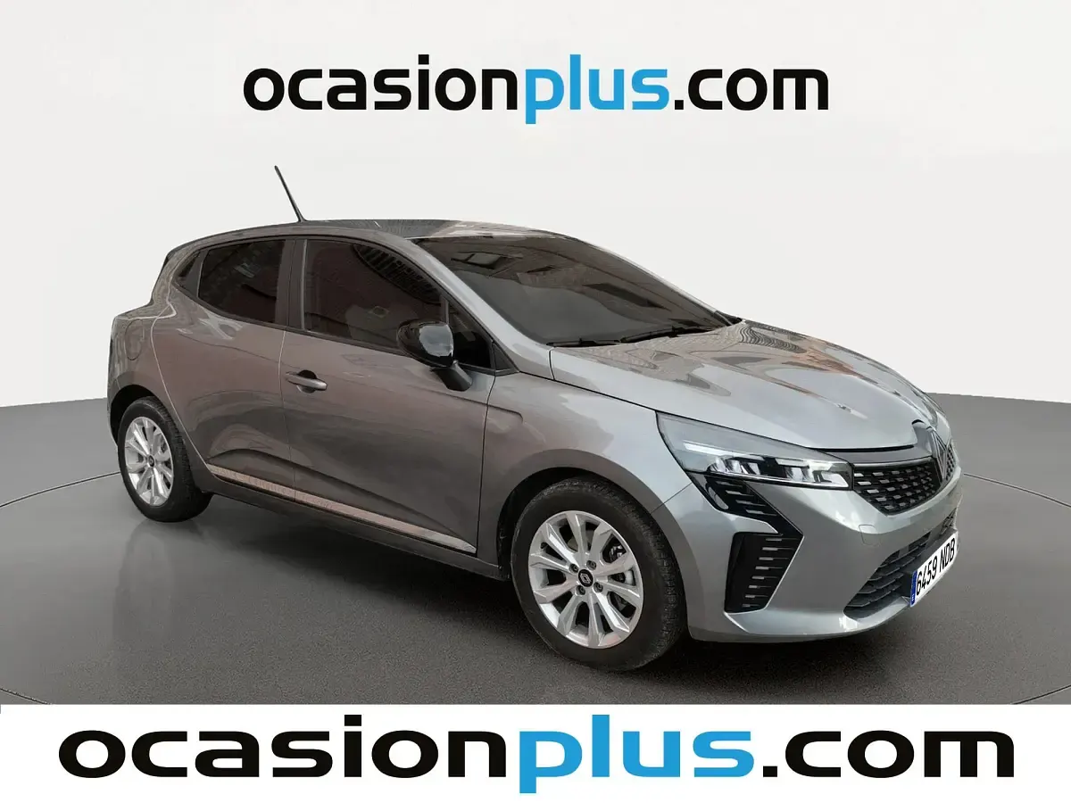 Usado Renault Clio Evolution 101 CV (74 kW) 2025 Gris Utilitario