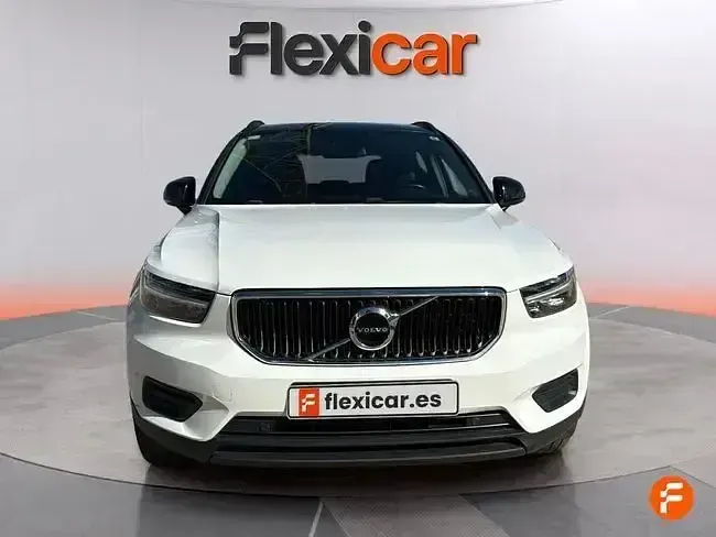 Usado Volvo XC40 Momentum 163 CV (119 kW) 2019 Blanco SUV