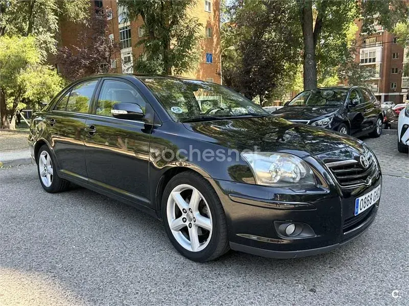 Usado Toyota Avensis Executive 126 CV (92 kW) 2008 Negro Berlina