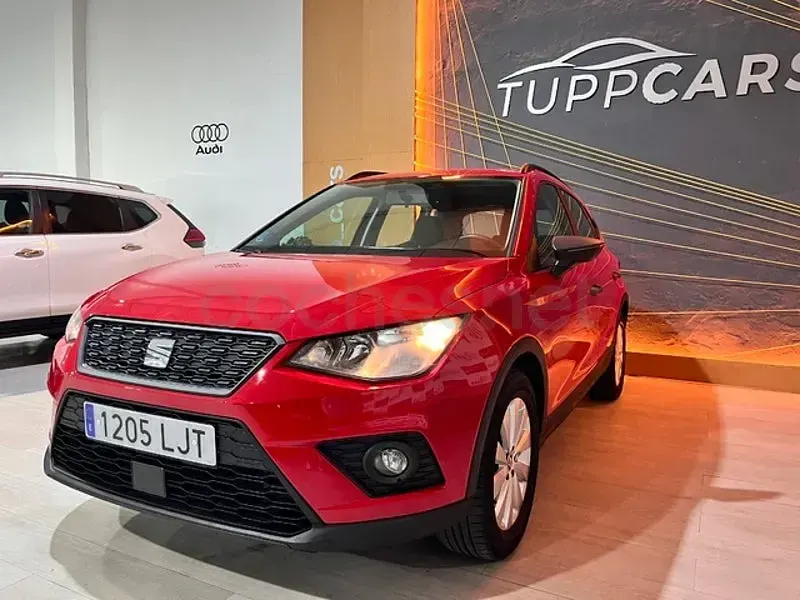 Usado Seat Arona Ecomotive 95 CV (69 kW) 2020 Granate SUV