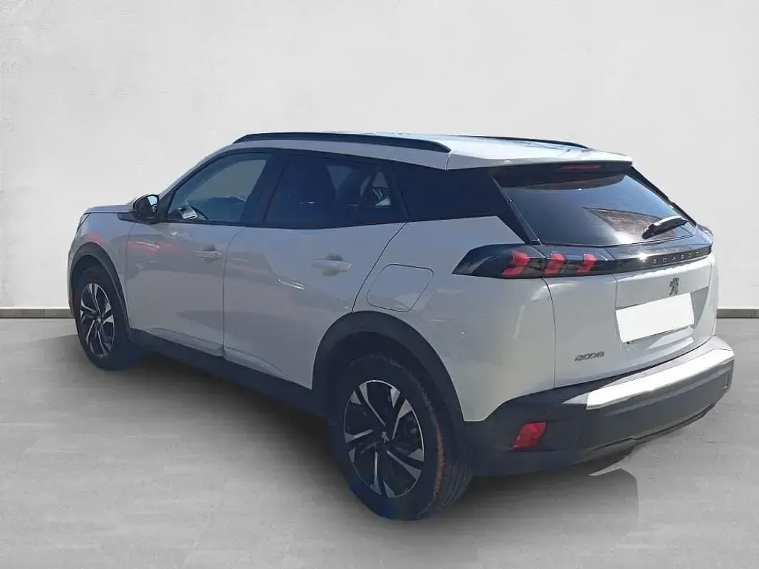 Usado Peugeot 2008 Allure 101 CV (74 kW) 2021 Blanco SUV