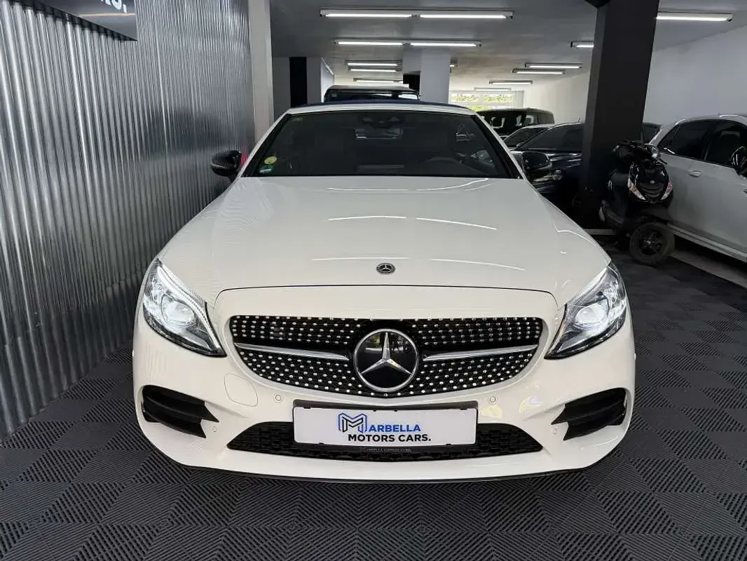Usado Mercedes C220 194 CV (142 kW) 2019 Blanco Descapotable