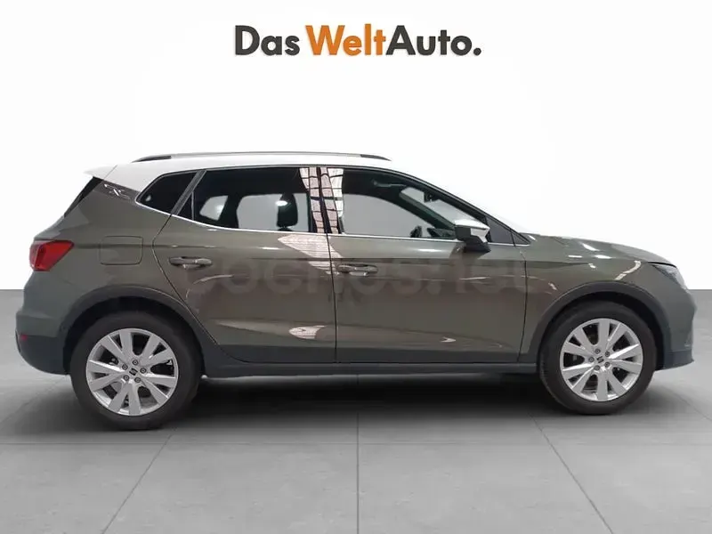 Usado Seat Arona Xperience 115 CV (84 kW) 2025 Gris SUV