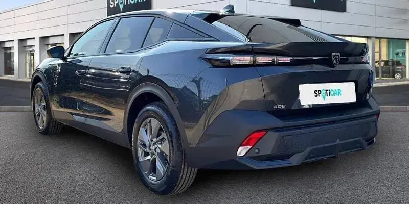 Usado Peugeot 408 Allure 136 CV (100 kW) 2025 Gris SUV