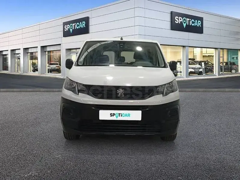 Usado Peugeot Rifter Active 100 CV (73 kW) 2022 Blanco Monovolumen