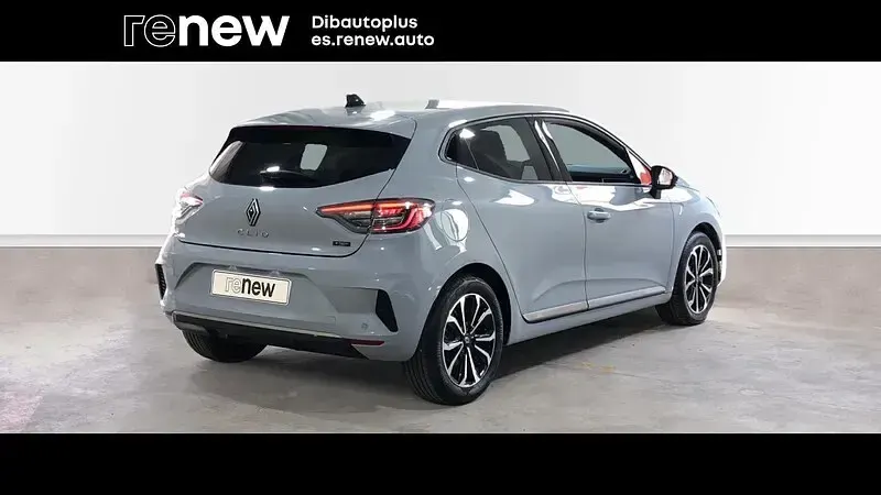 Usado Renault Clio V Techno 145 CV (106 kW) 2025 Gris Berlina