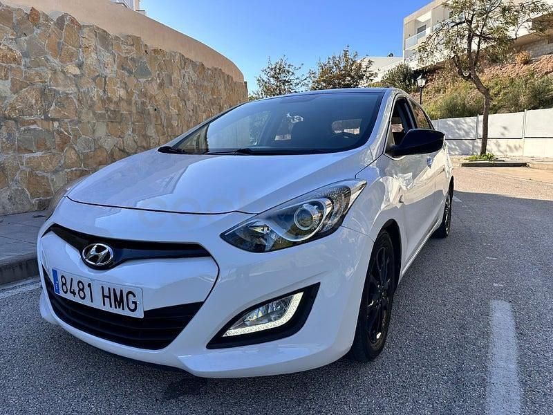 Usado Hyundai i30 90 CV (66 kW) 2012 Blanco Berlina