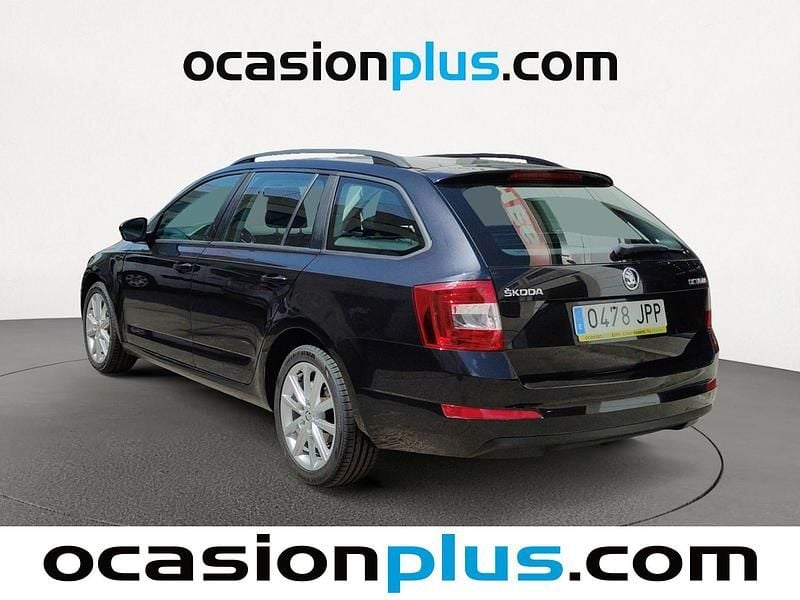 Usado Skoda Octavia Ambition 110 HP (80 kW) 2016 Preto Carrinha