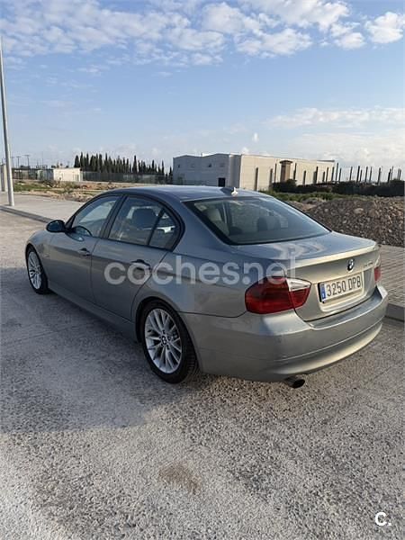 Usado BMW 320 163 CV (119 kW) 2005 Azul Berlina