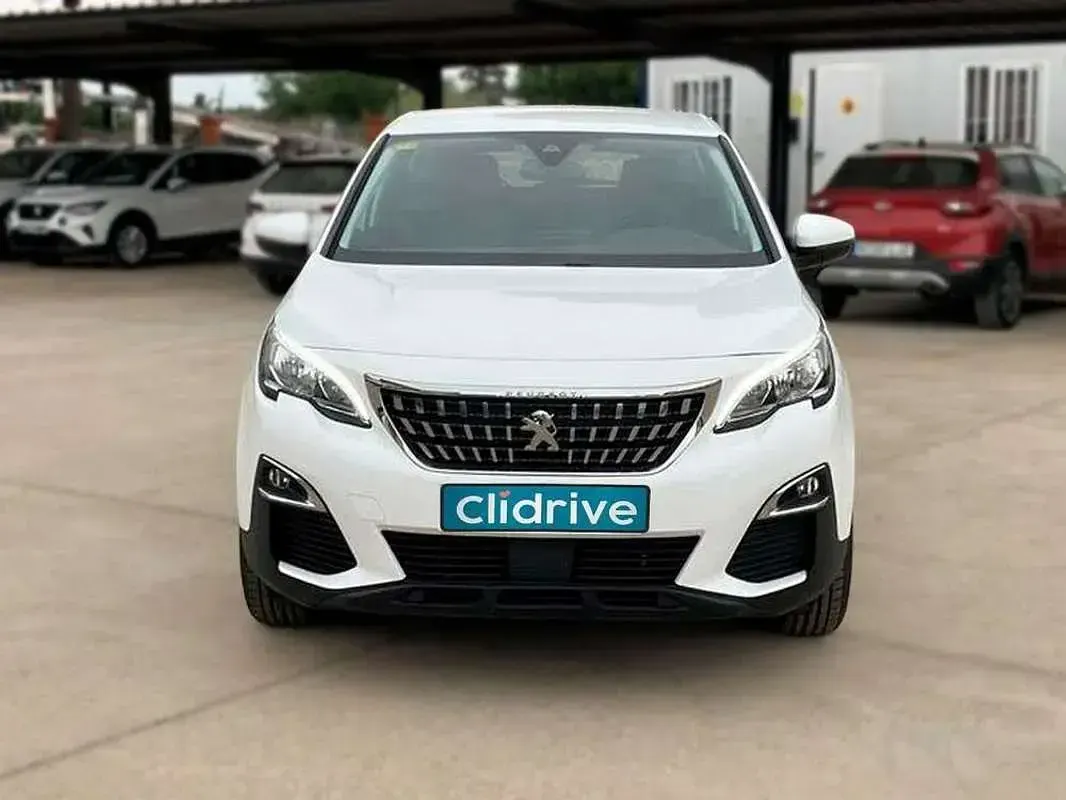 Usado Peugeot 3008 Active 131 CV (96 kW) 2018 Blanco SUV