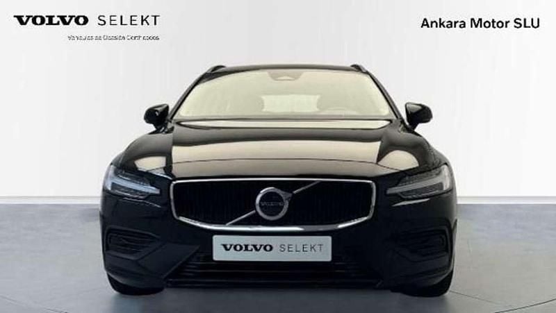 Usado Volvo V60 197 CV (144 kW) 2023 Negro Familiar