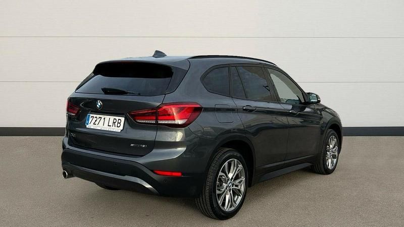 Usado BMW X1 Advantage 136 CV (100 kW) 2021 Gris SUV