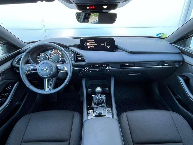 Usado Mazda 3 Center-Line 140 CV (102 kW) 2025 Gris Utilitario