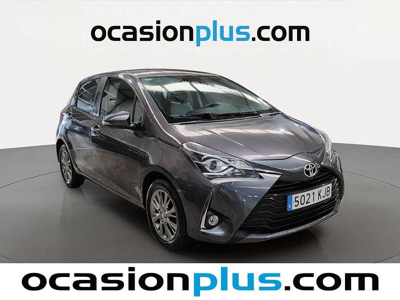 Usado Toyota Yaris Active 69 CV (50 kW) 2018 Gris