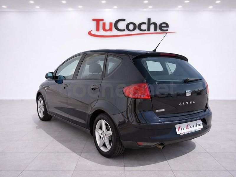 Usado Seat Altea Reference 105 CV (77 kW) 2011 Negro Monovolumen
