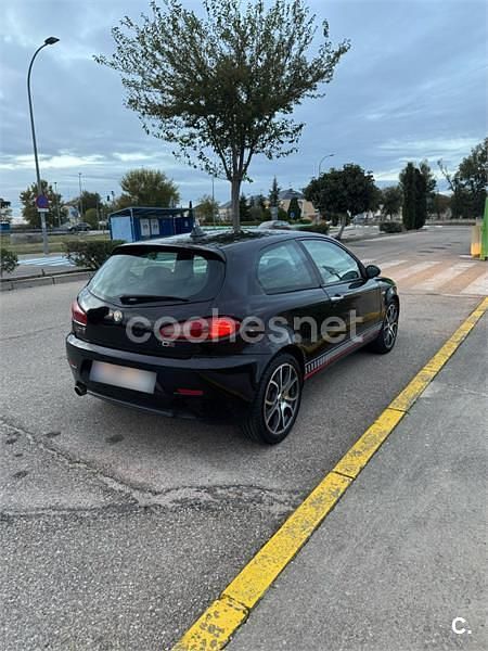 Usado Alfa Romeo 147 170 CV (125 kW) 2008 Negro Utilitario