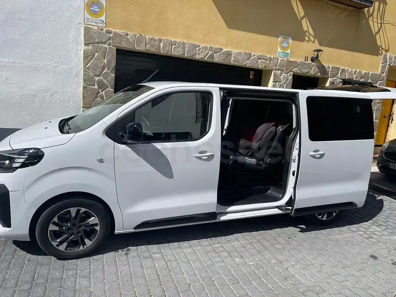 Usado Opel Zafira Life 177 HP (130 kW) 2025 Branco Monovolume