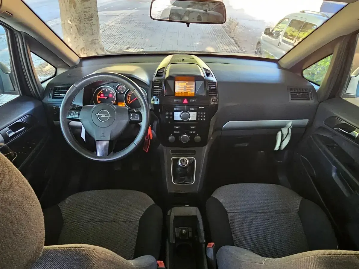 Usado Opel Zafira Cosmo 125 CV (91 kW) 2011 Monovolumen