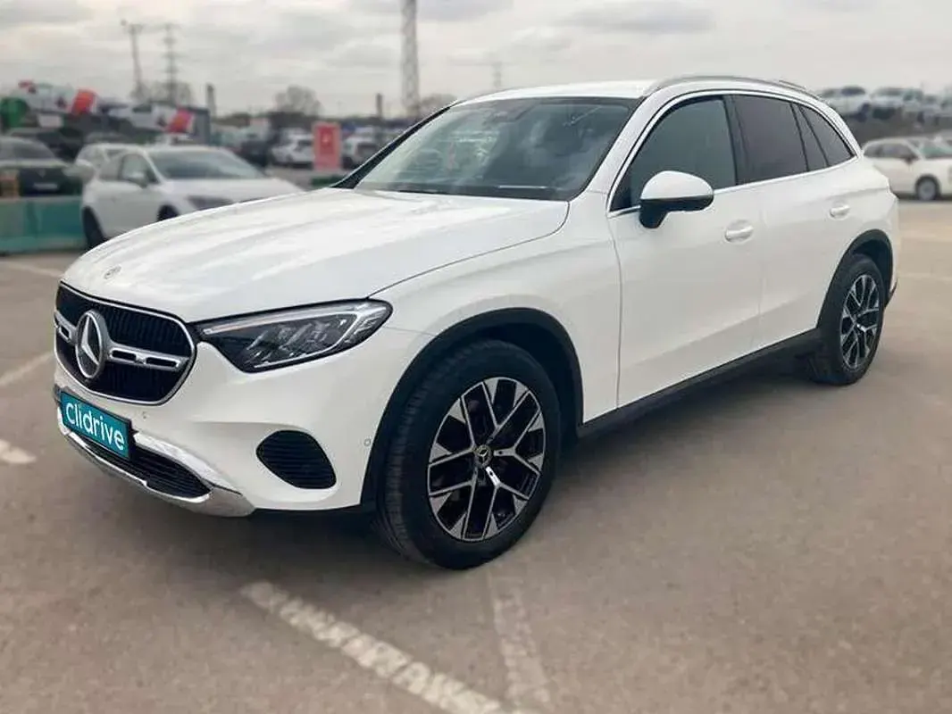 Usado Mercedes GLC250 204 CV (150 kW) 2024 Blanco SUV