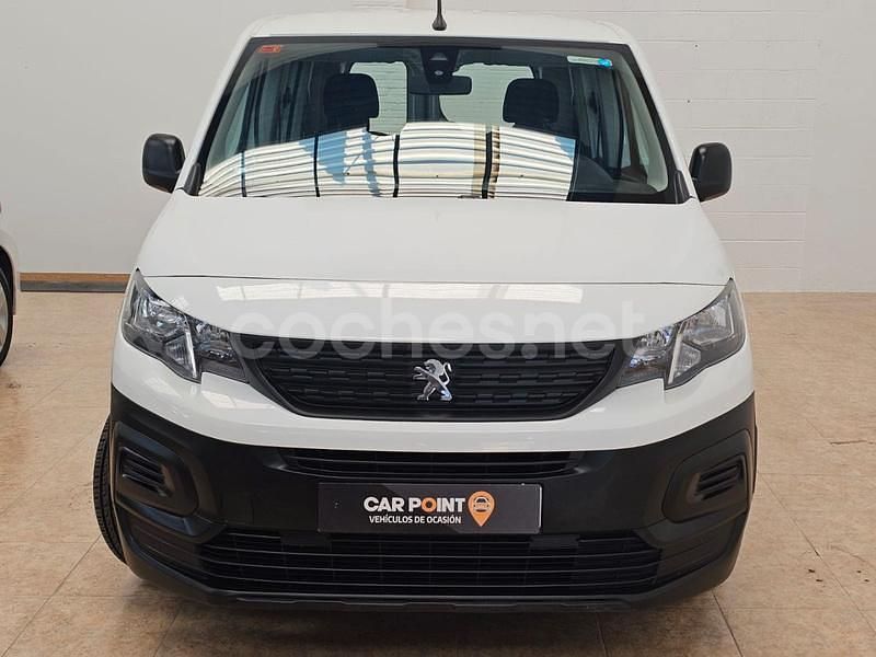 Usado Peugeot Rifter Active 100 CV (73 kW) 2021 Blanco Monovolumen