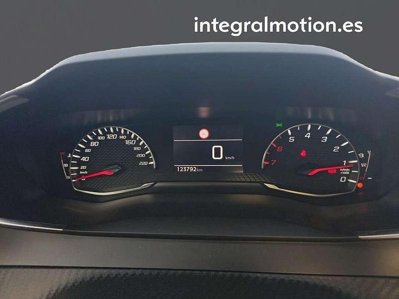 Blanco Usado 2022 Peugeot 2008 Active SUV | 13.900 € (Buen precio) - Imagen 1/1