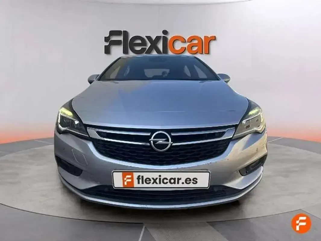 Usado Opel Astra Business 110 CV (80 kW) 2017 Gris Utilitario