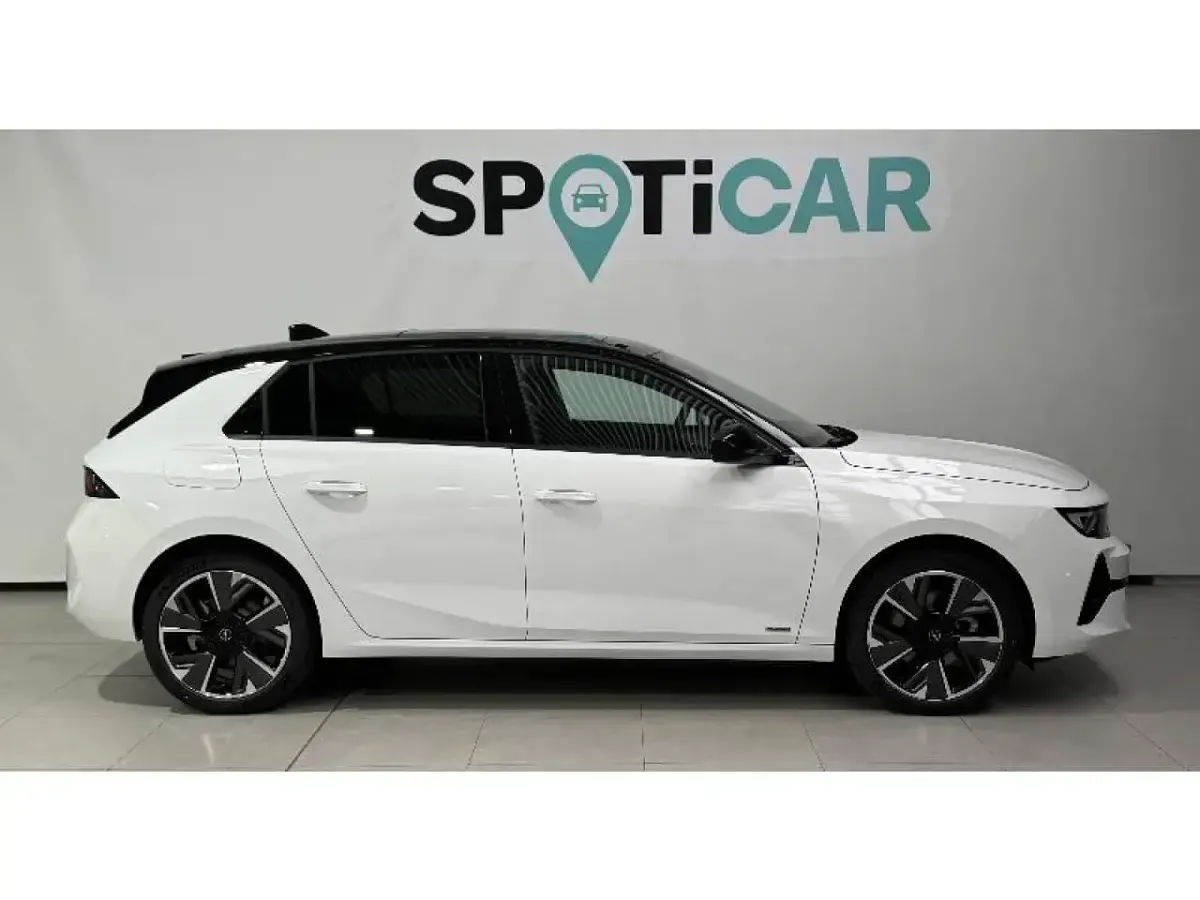 Usado Opel Astra 114 kW (156 CV) 2023 Blanco Utilitario