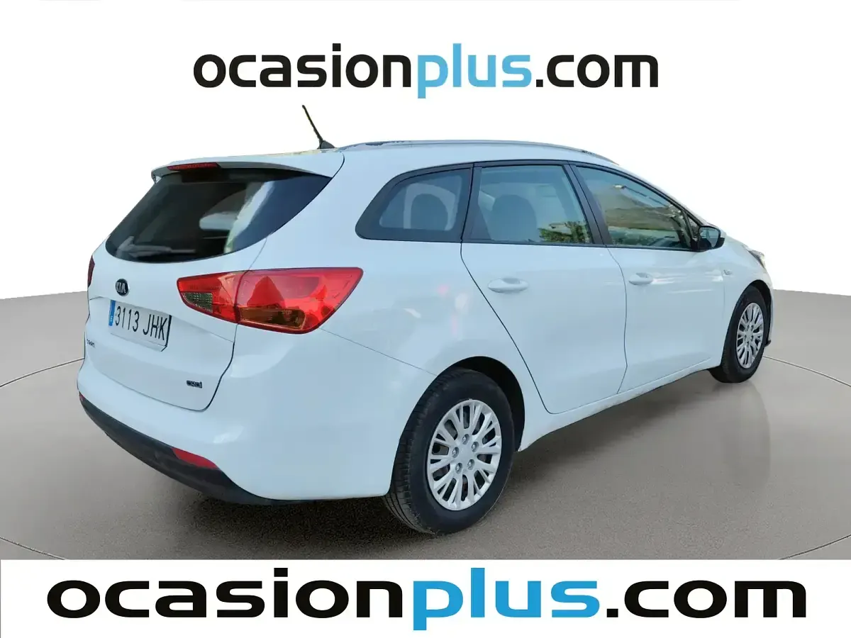 Usado Kia Ceed GT 110 CV (80 kW) 2015 Blanco Familiar