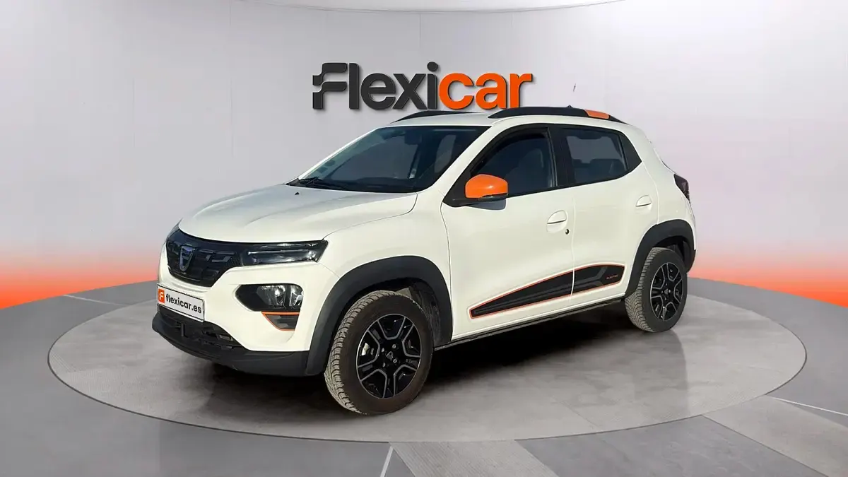 Usado Dacia Spring Comfort Plus 33 kW (45 CV) 2021 Gris Utilitario