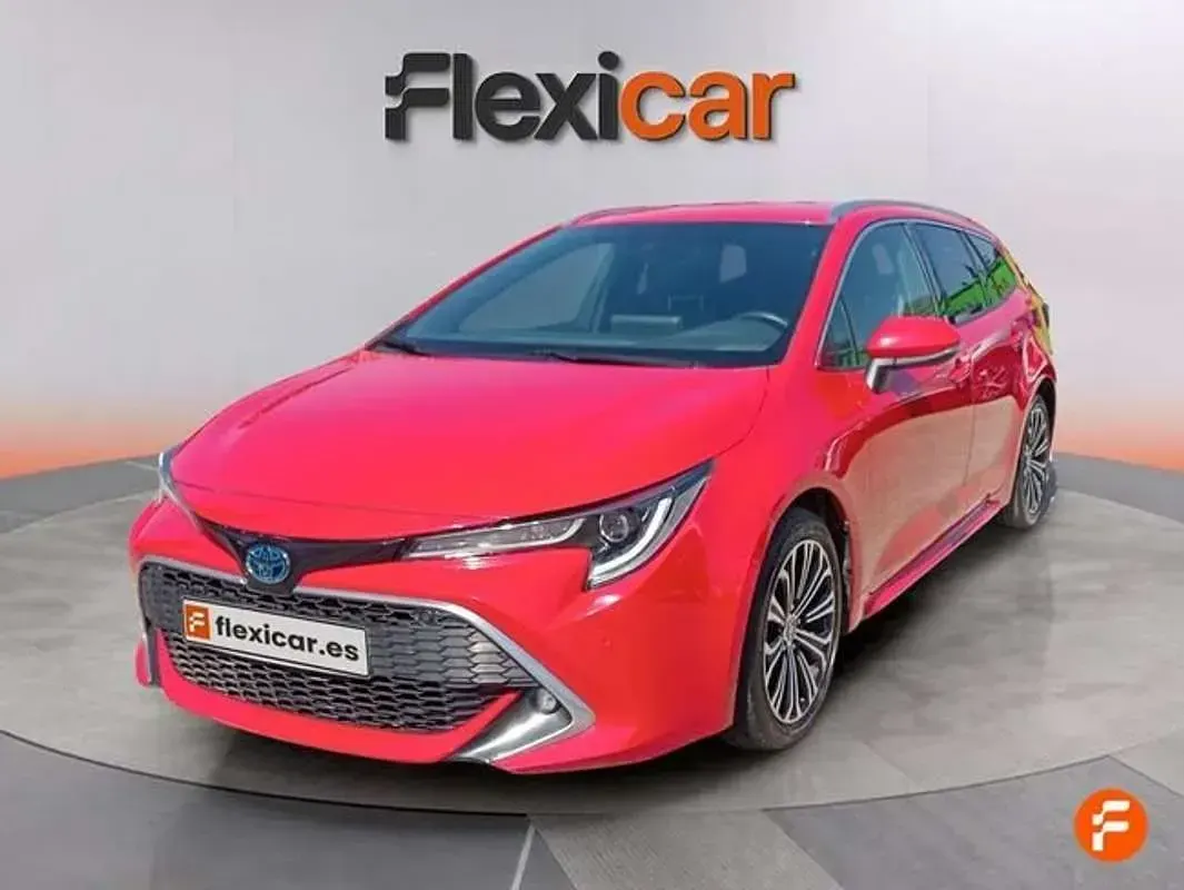 Usado Toyota Corolla Style 122 CV (89 kW) 2022 Rojo Familiar