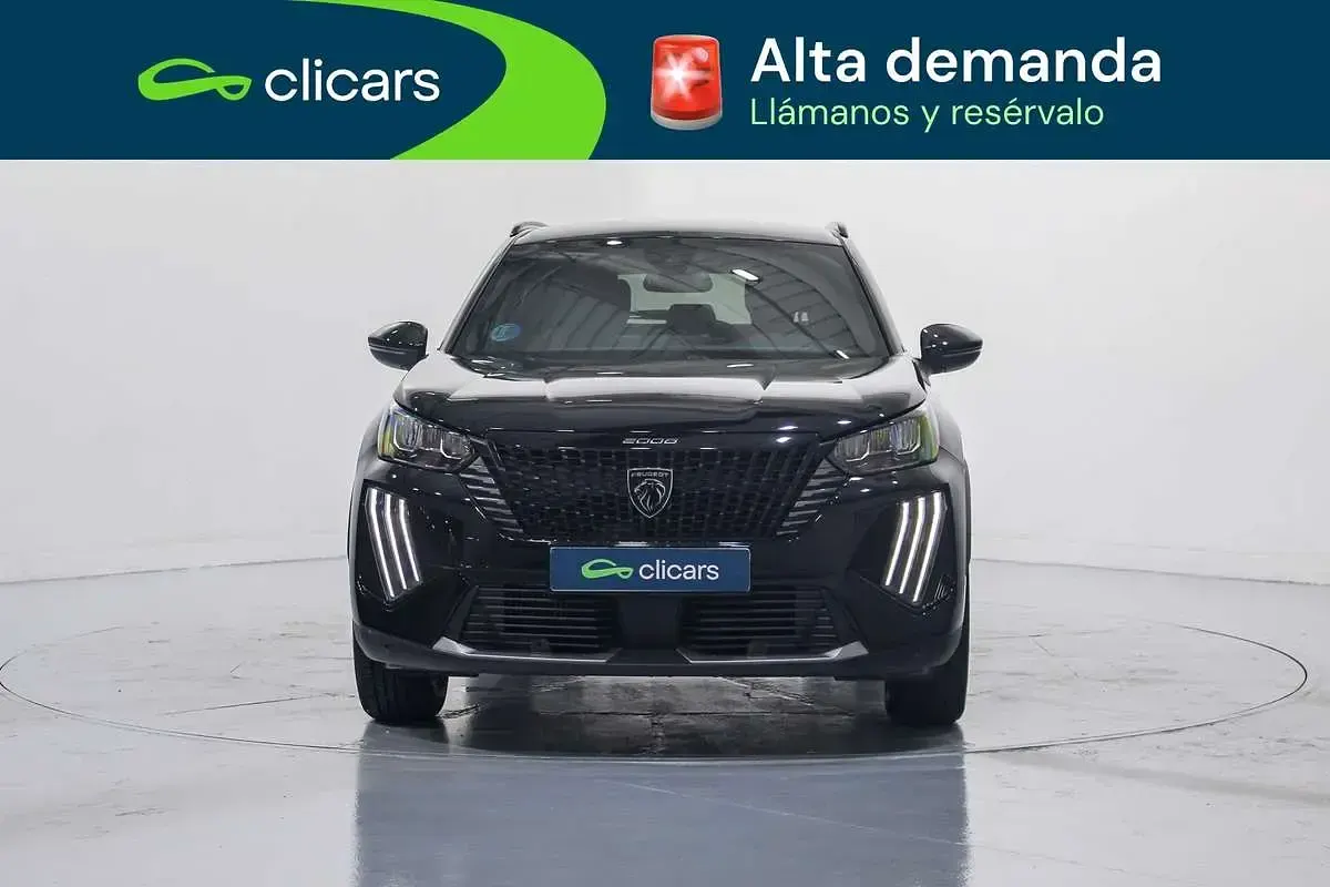 Usado Peugeot 2008 Allure 136 CV (100 kW) 2025 Negro SUV