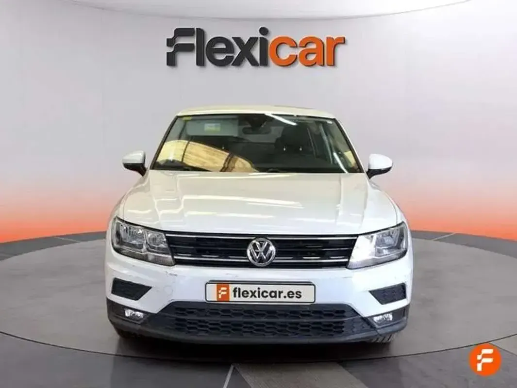 Używany VW Tiguan Edition 150 KM (110 kW) 2020 Biały SUV