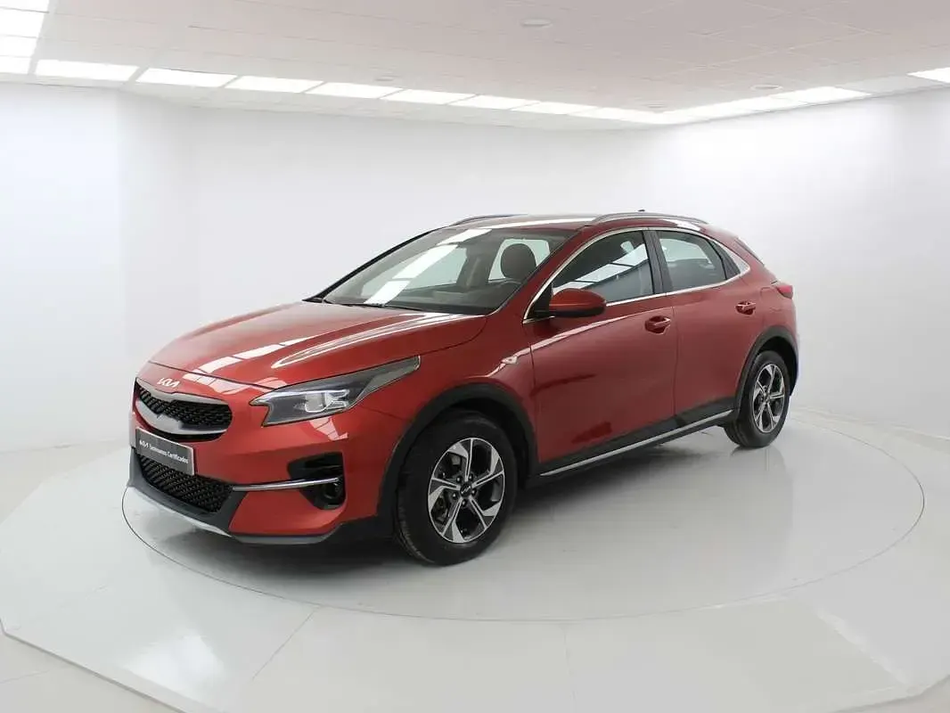 Usado Kia XCeed 120 CV (88 kW) 2022 Rojo SUV