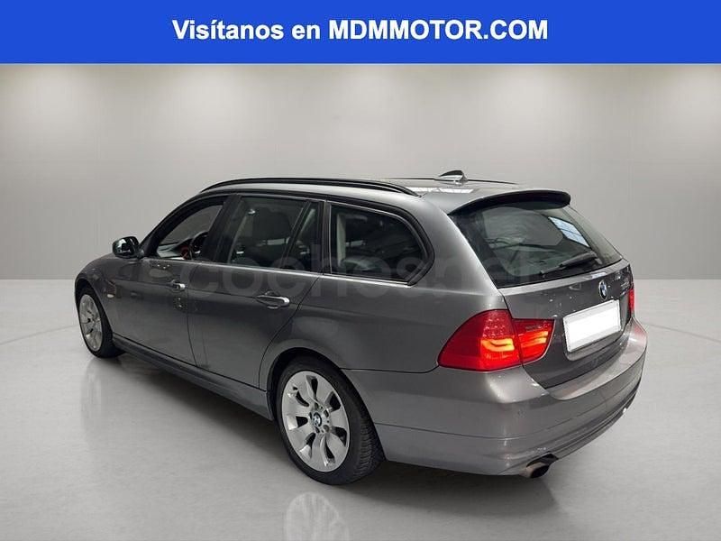 Usado BMW 318 143 CV (105 kW) 2010 Gris / plata Familiar