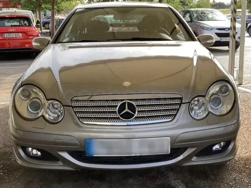 Usado Mercedes C180 Sport Edition 143 CV (105 kW) 2007 Marrón Berlina
