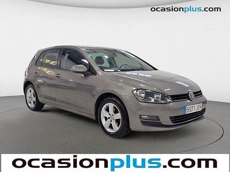 Usado VW Golf VII Advance 105 CV (77 kW) 2015 Gris Utilitario