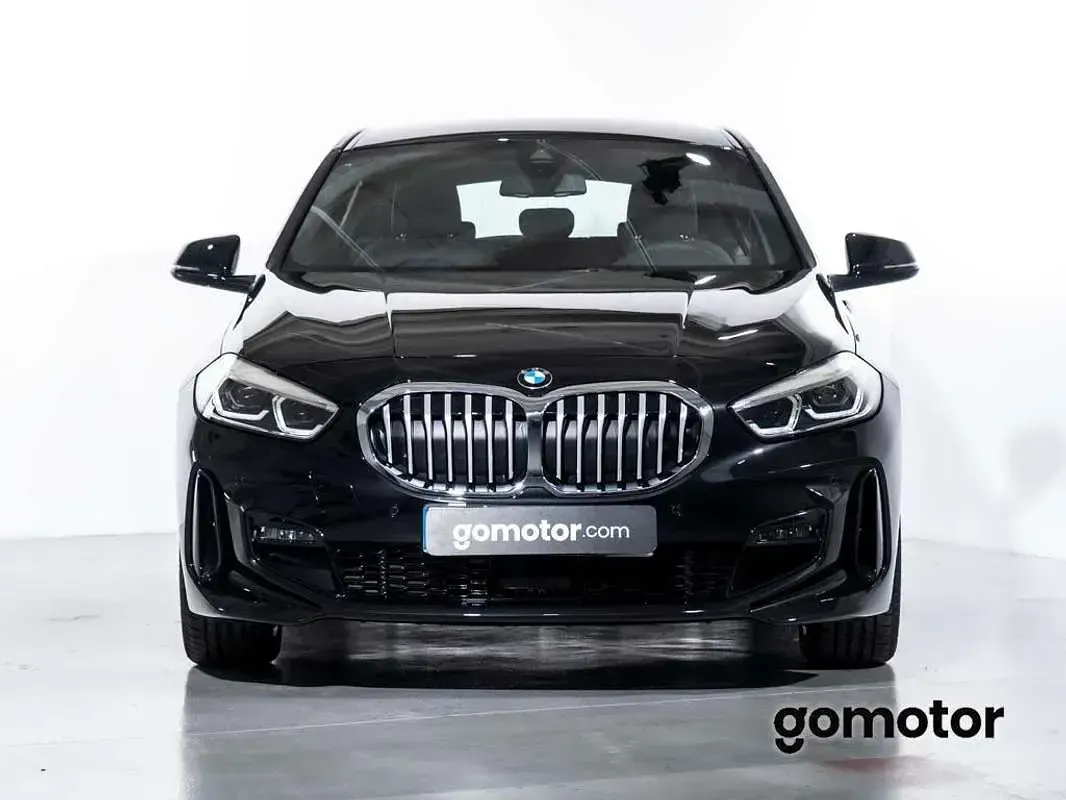Usado BMW 118 Shadowline 140 CV (102 kW) 2023 Negro Utilitario